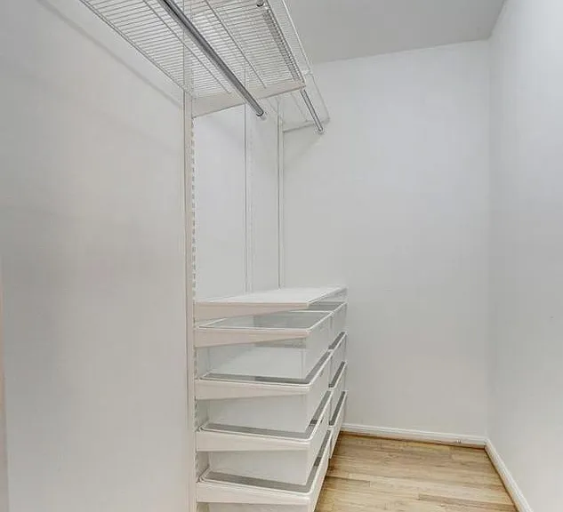 1811 Vernon St NW #201 — Photo 11