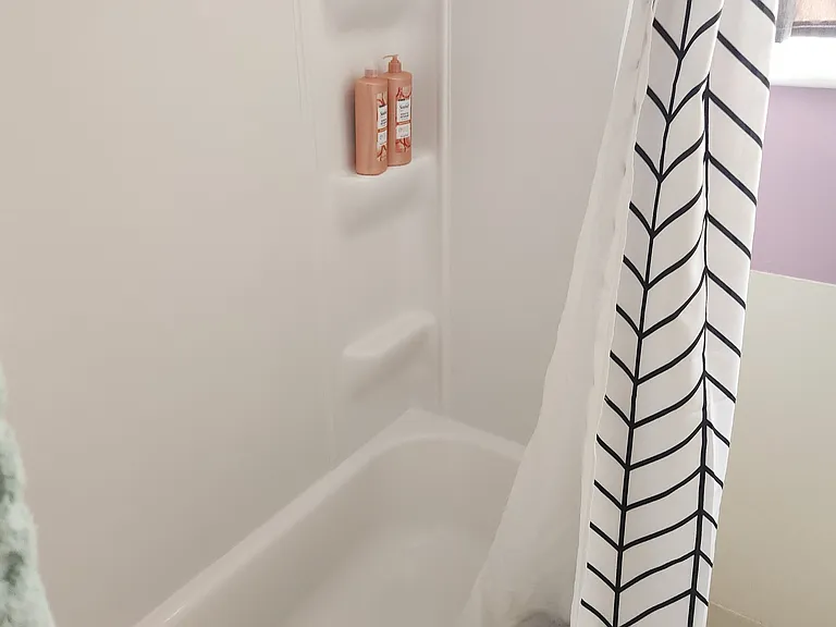 419 E State St #3 — Photo 5
