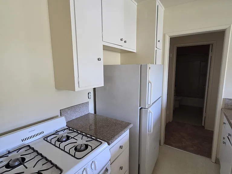 1029 Magnolia St #D — Photo 17
