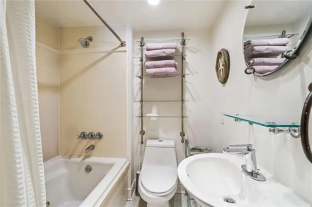 1107 S Peters St #101 — Photo 25