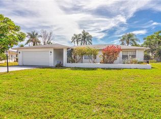 37 Oakland Hills Pl, Rotonda West, FL 33947