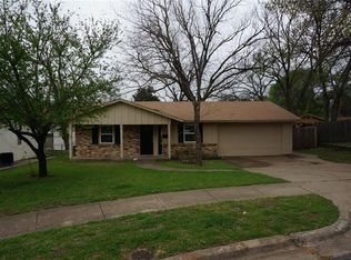 4561 Lynnacre Cir, Dallas, TX 75211