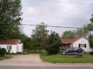 4070 S Center Rd, Burton, MI 48519