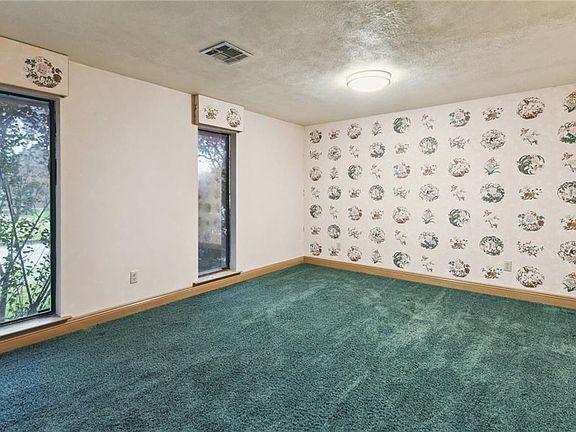 5th image of 4660 Lennox Blvd