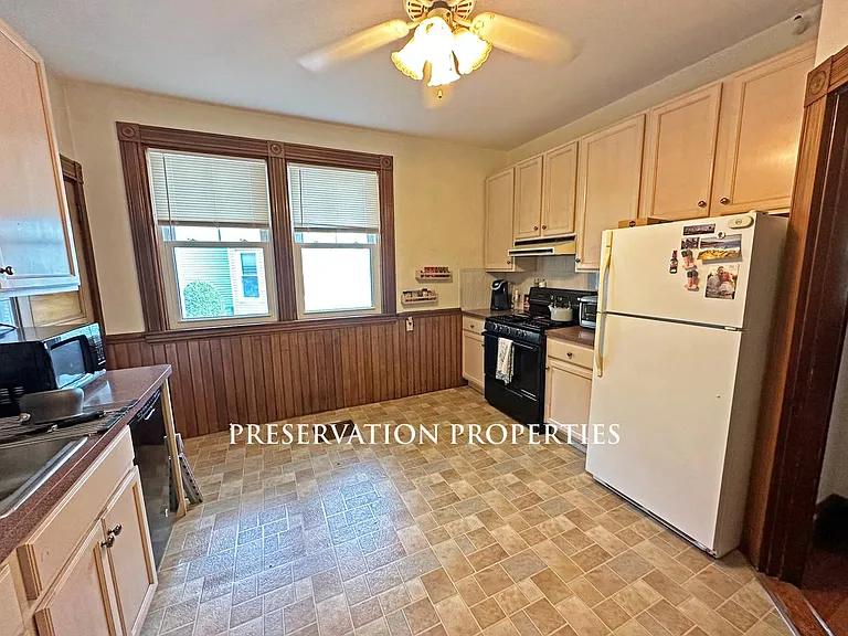 147 Crafts St #1 — Photo 6