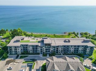35 Southshore Cres #327, Hamilton, ON L8E 0J2