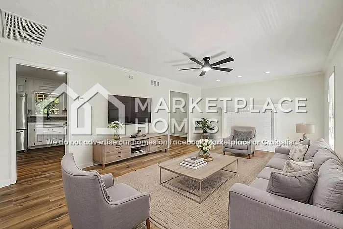 3 bed, 2.5 bath, 2017 sqft, $2,195 — Photo 4