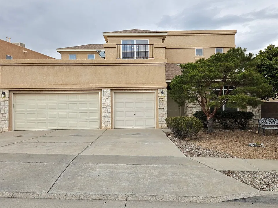 10709 Flagstone Pl NW