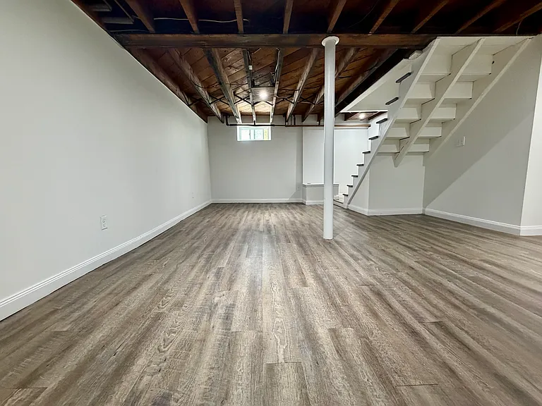 251 May St — Photo 23