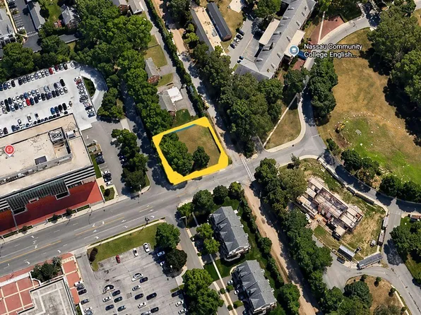 Ellington, Uniondale, NY 11530