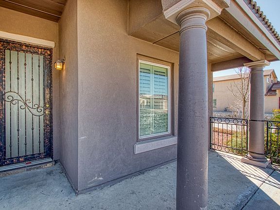 2nd image of 3852 Loma Cortez Dr