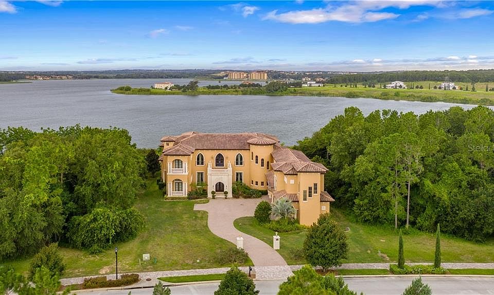 1st image of 15429 Pendio Dr