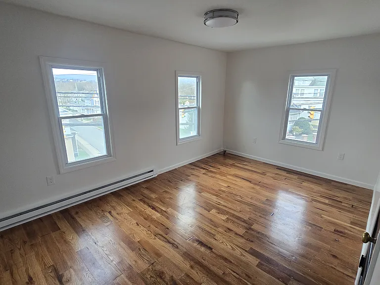 657 W Main St #3 — Photo 14