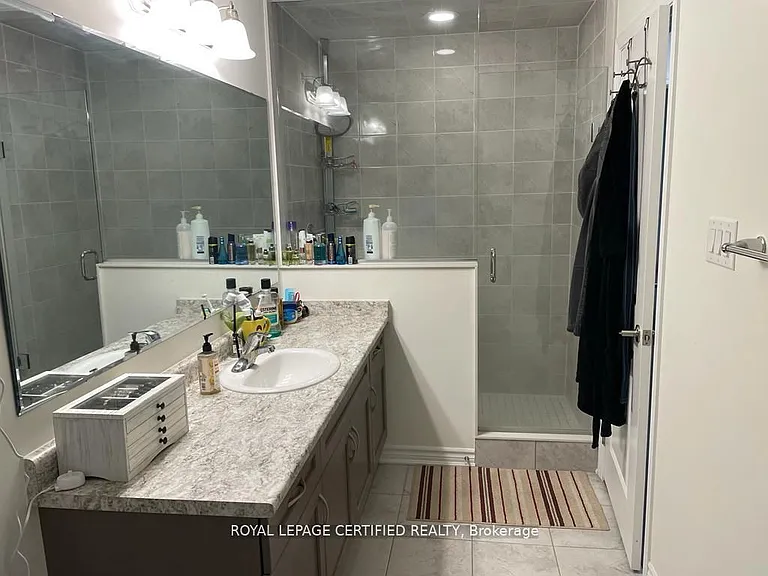 9 Affusion Rd E — Photo 10