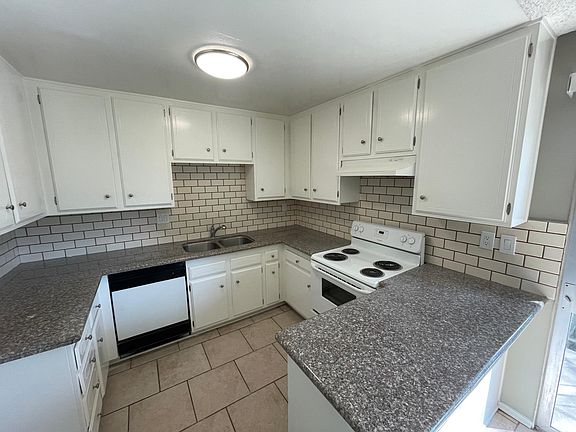 4th image of 360 Wisconsin Ave Unit 203