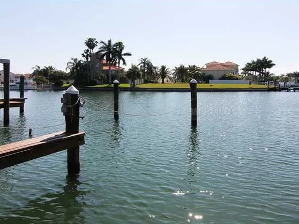 557 Pinellas Bayway S APT 103, Tierra Verde, FL 33715