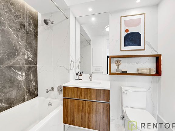 5th image of 224 E 135th St APT 1407