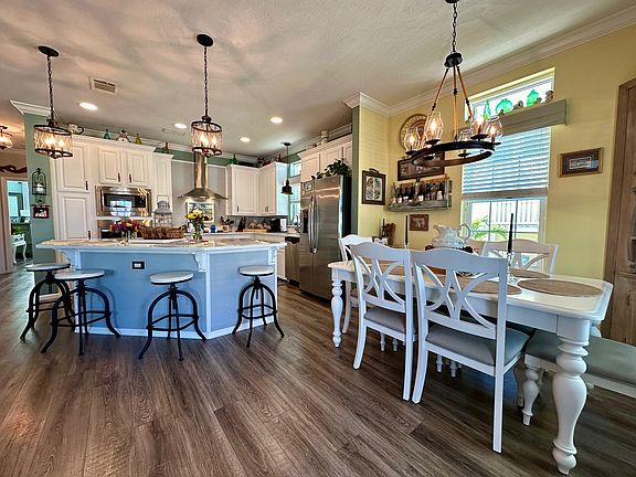 5th image of 123 NE Bay Dr #123