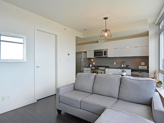 4th image of 1775 Quebec St #1409