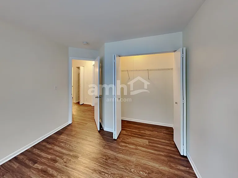 21744 W Knollwood Dr — Photo 17