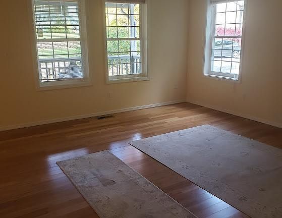 2nd image of 2754 216th St SW