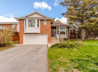 39 Huntings End Ave, Ottawa, ON K2M1R2