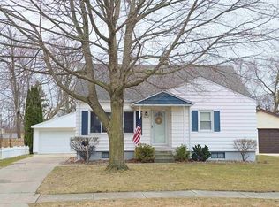 2008 33rd St, Bay City, MI 48708