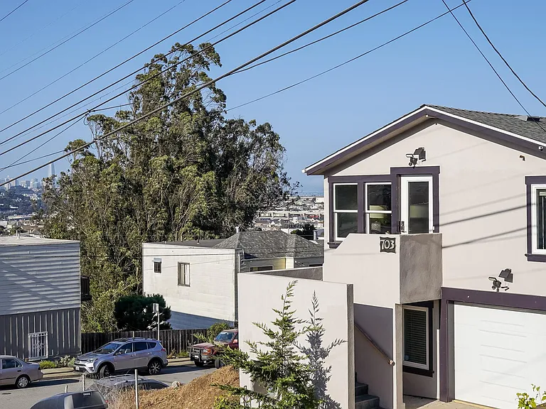 703 Dartmouth St — Photo 37