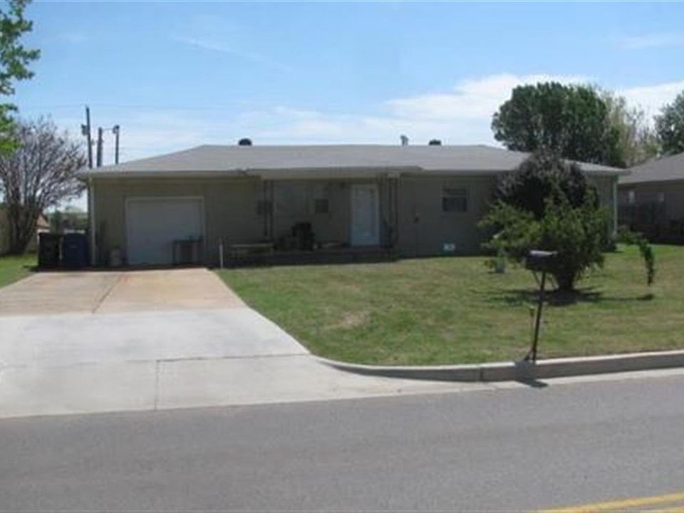 2nd image of 102 N Eastland Dr