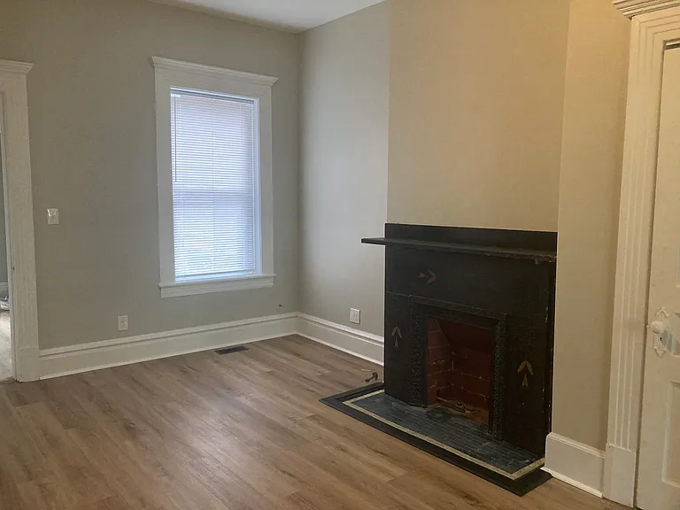 Spacious living room