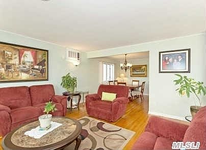 3rd image of 1093 North Dr