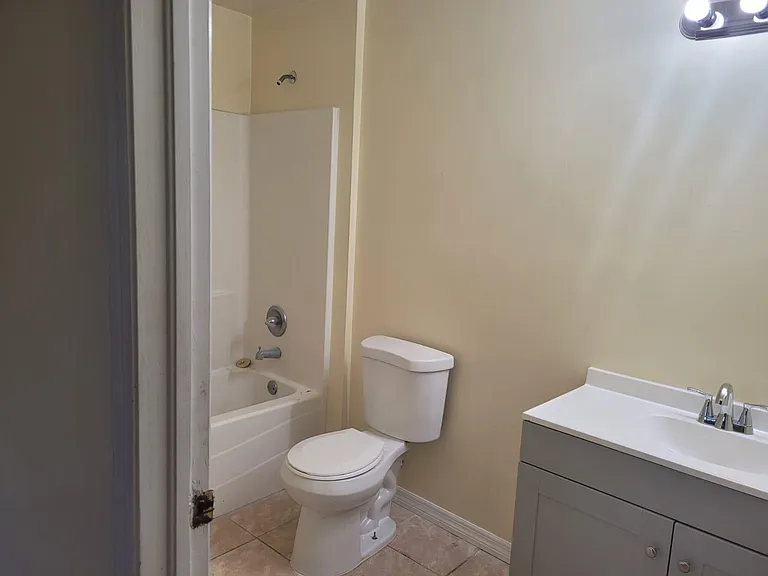 849 Motel St E #849 — Photo 3