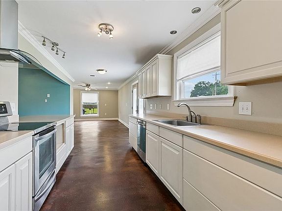 4th image of 3622 Buffon St
