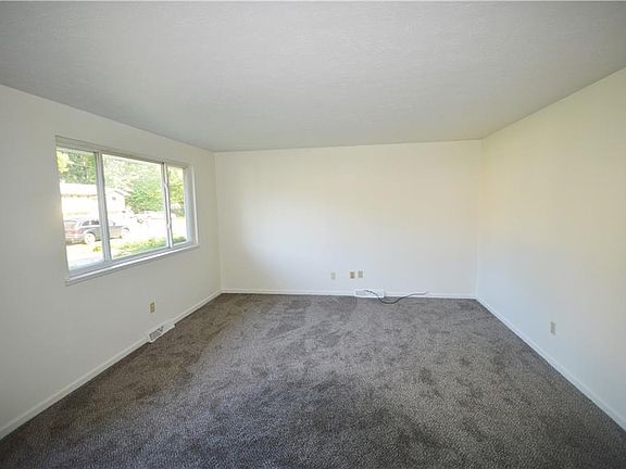 2nd image of 1437 Davista Ave