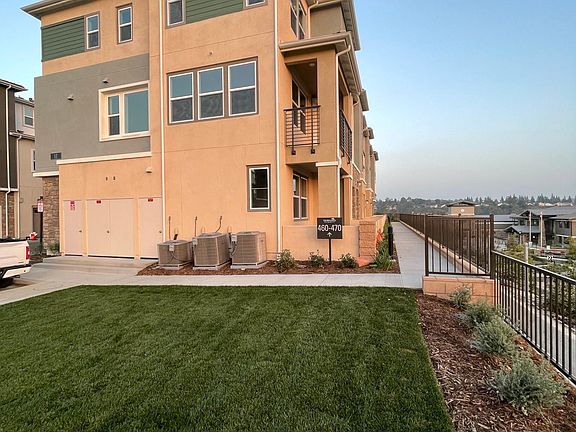 End Unit Location with views of the city.