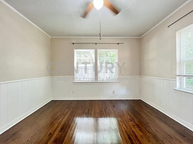 811 Coit St — Photo 9