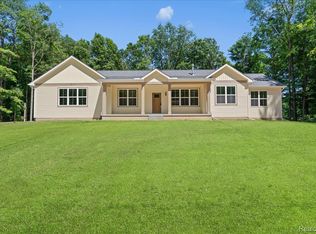 917 Chickasaw Dr, Mason, MI 48854