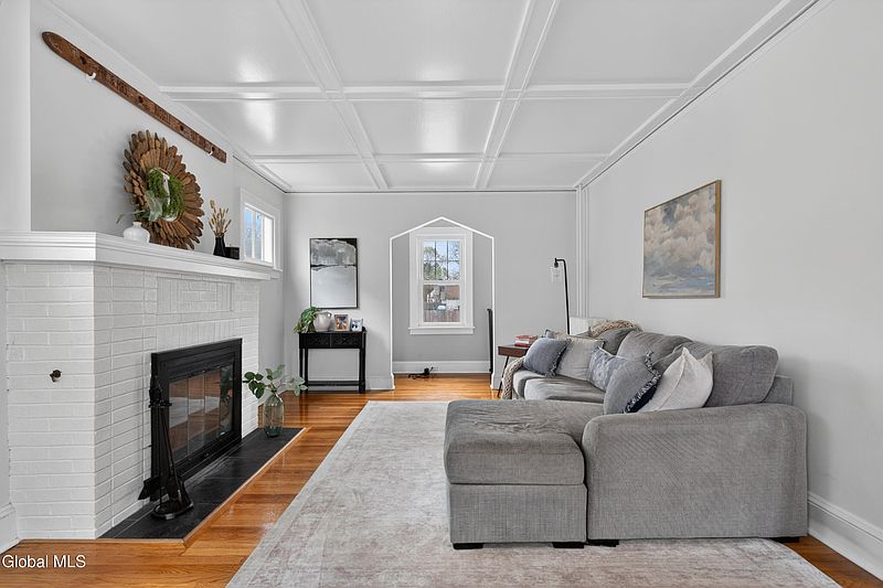 5th image of 58 Woodrow Court