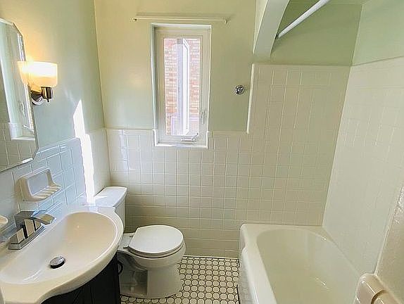 Unit #2 Bathroom