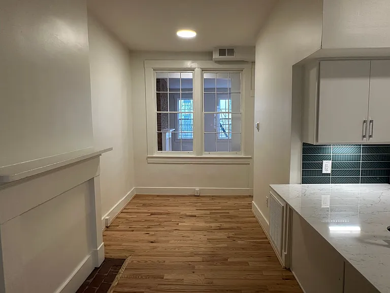 1307 Main St — Photo 3