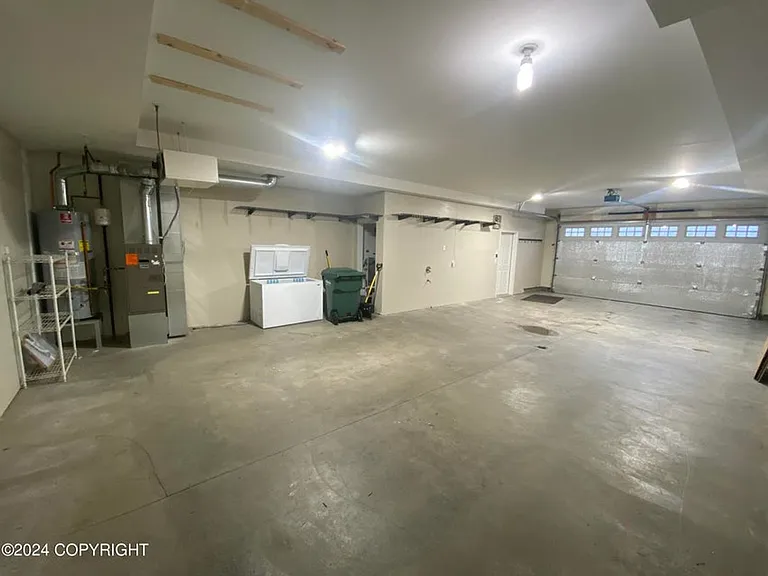 20349 Riverside Dr — Photo 15