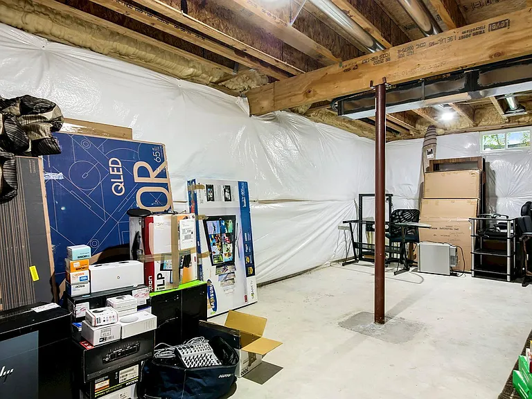 2427 Fort Dr — Photo 18