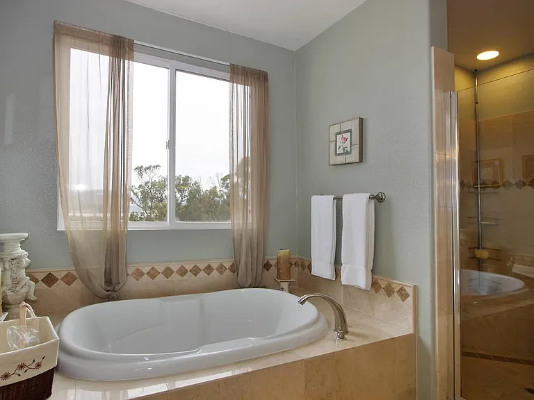 13777 Rosecroft Way — Photo 23