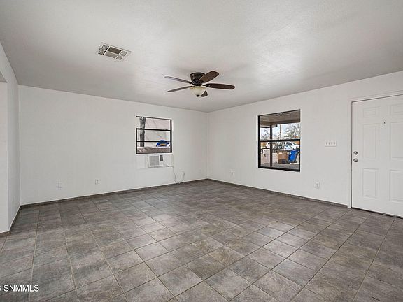 4th image of 906 Rio Grande St