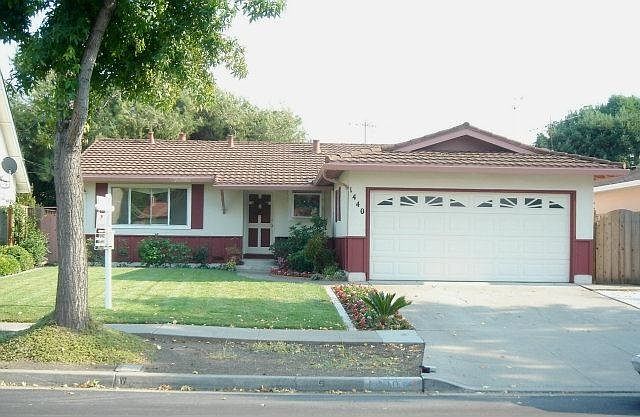 1st image of 1440 Yosemite Dr