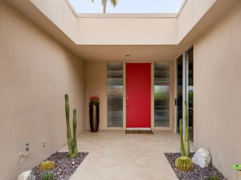 464 E San Jose Rd — Photo 29