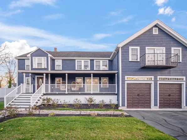 17 Savin St, Dedham, MA 02026