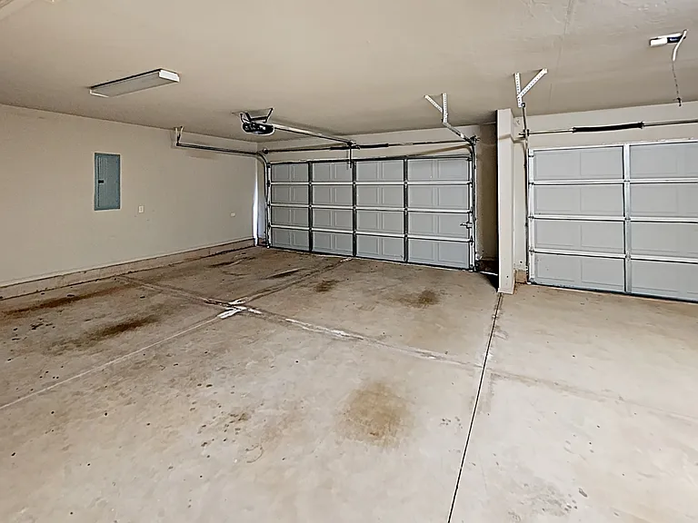 1725 NW 185th St — Photo 18