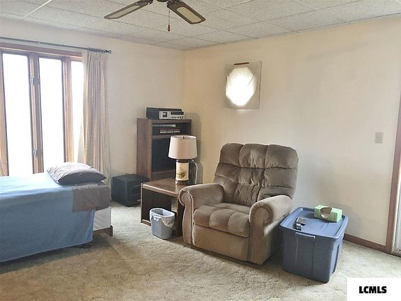 5th image of 301 W Lincoln St