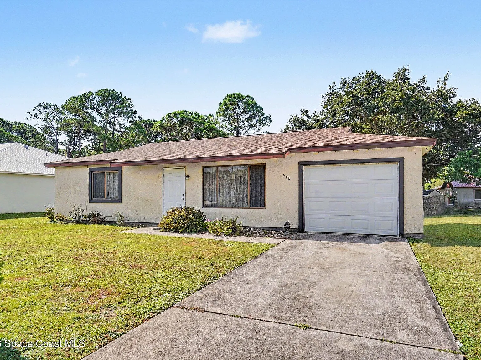 2 bed, 1.0 bath, 875 sqft, $1,550 — Photo 1